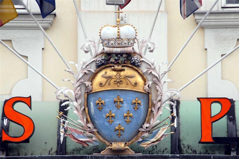 White Lined Logo jigsaw puzzle